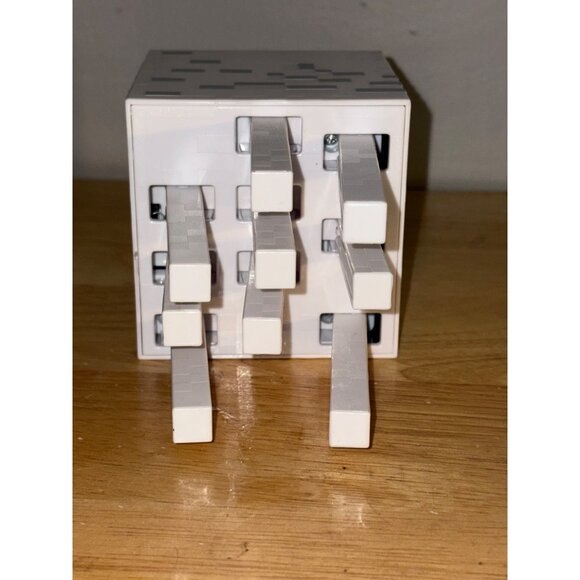 Minecraft Fireball Ghast Launching Action Figure 2021 Mattel Toy (No discs) - Picture 7 of 7